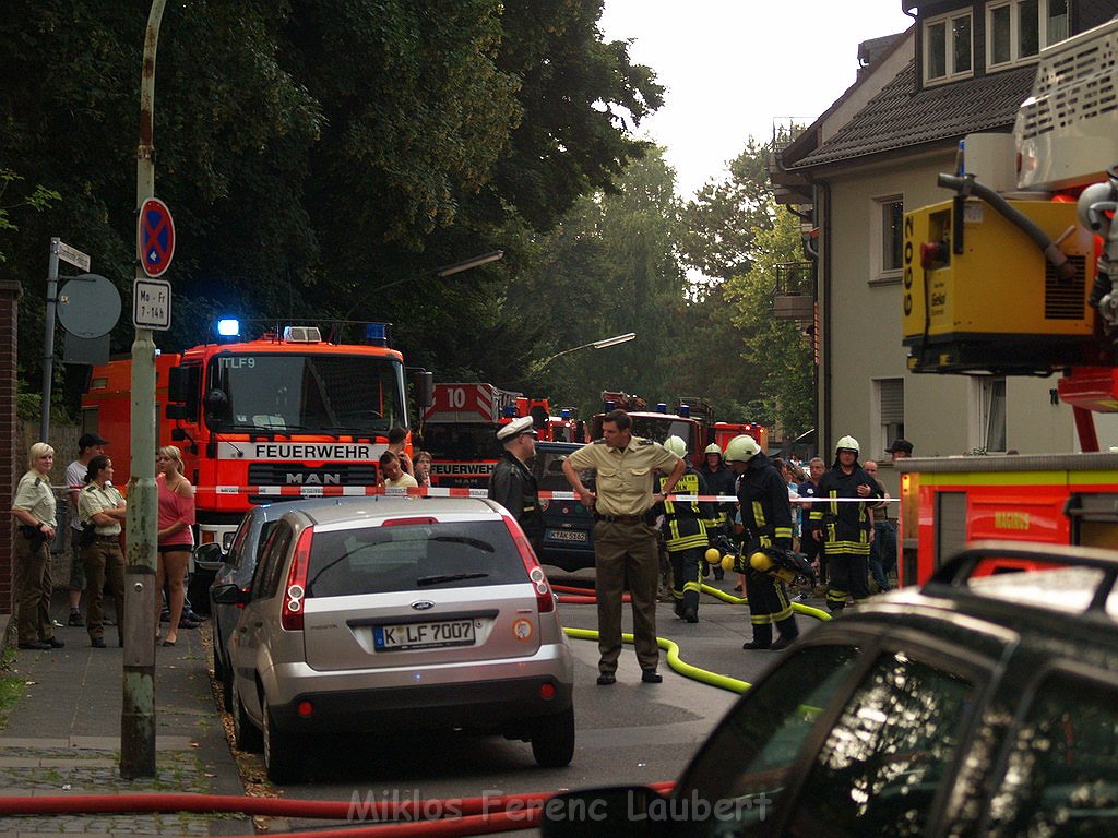 Wohnungsbrand Koeln Stammheim Stammheimer Hauptstr P207.JPG